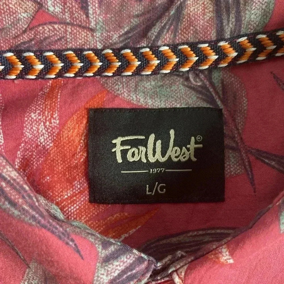 Farwest | Short Sleeve Button Down - Picture 3 of 6